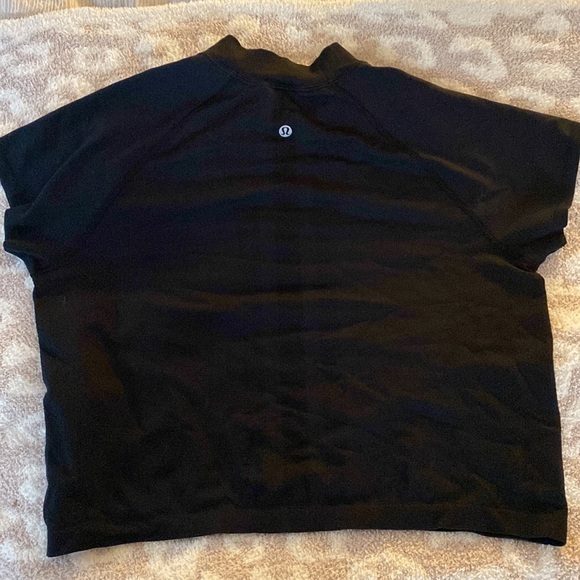 Lululemon | Swiftly Cropped Mock Neck T-Shirt - Picture 9 of 9